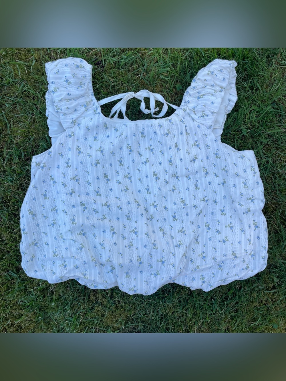 White Floral Ruffle Sleeve Women's Top